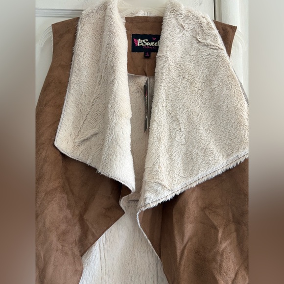 Brown and Cream Faux Shearling Vest - Picture 2 of 5